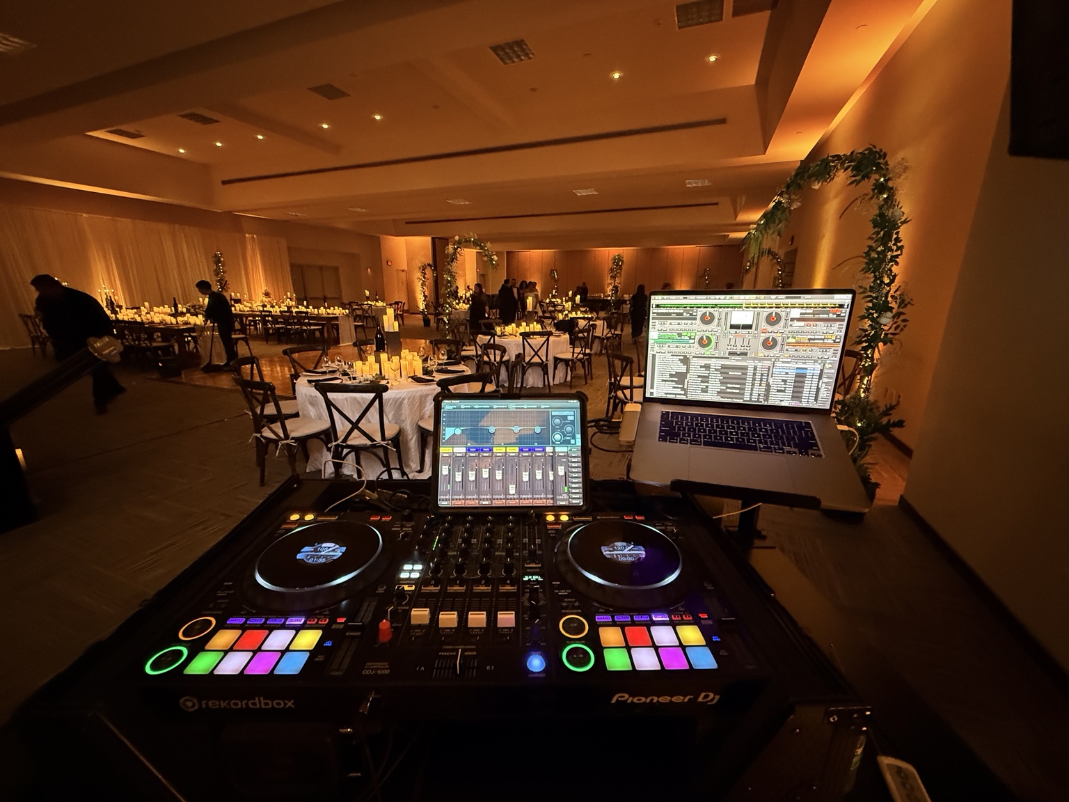 Montaje real de Jan Music Entertainment para eventos